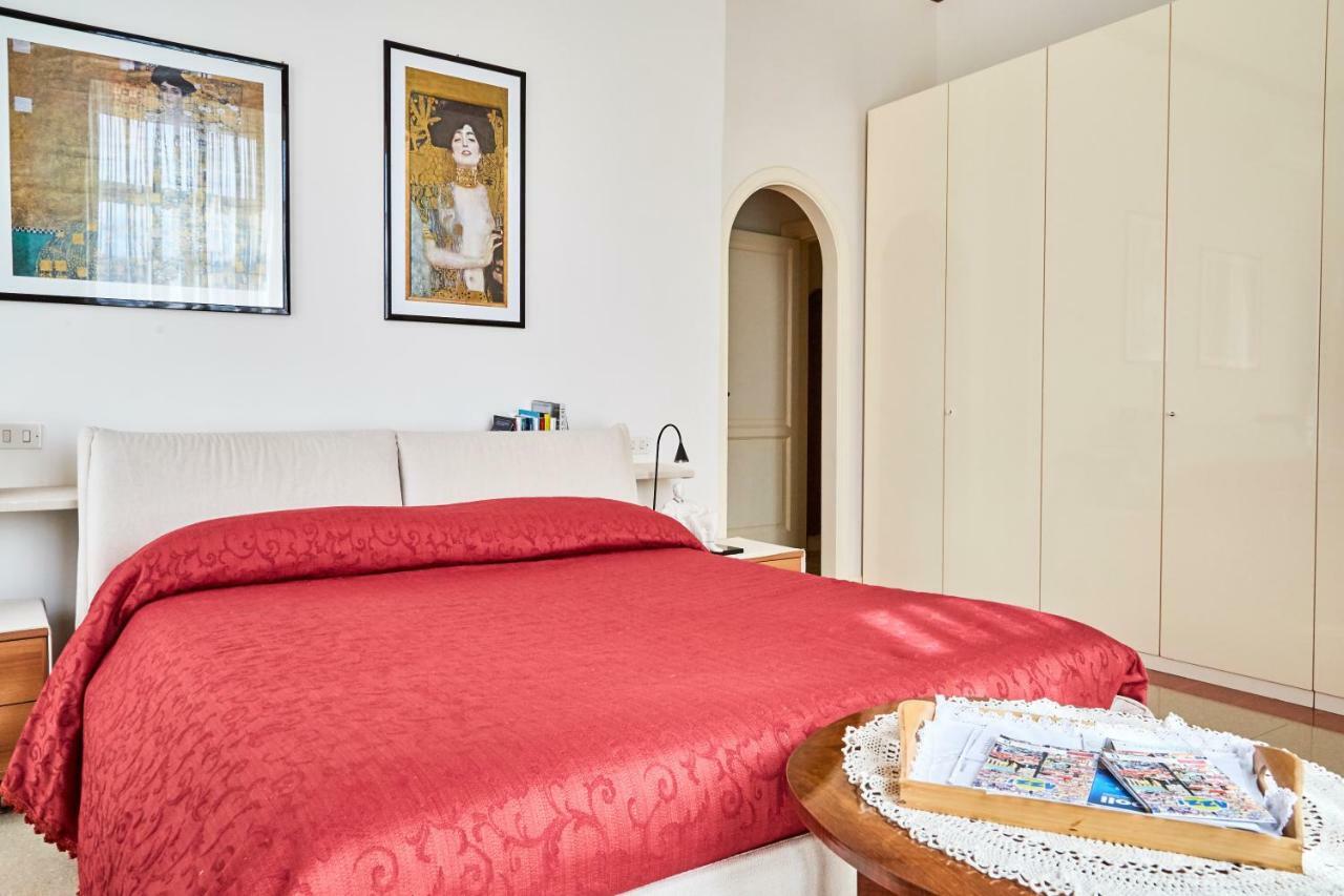 Suite Klimt P.Zza Amedeo Nápoly Kültér fotó